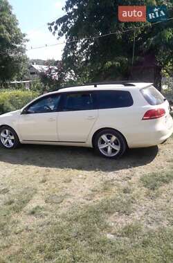 Универсал Volkswagen Passat 2013 в Испасе