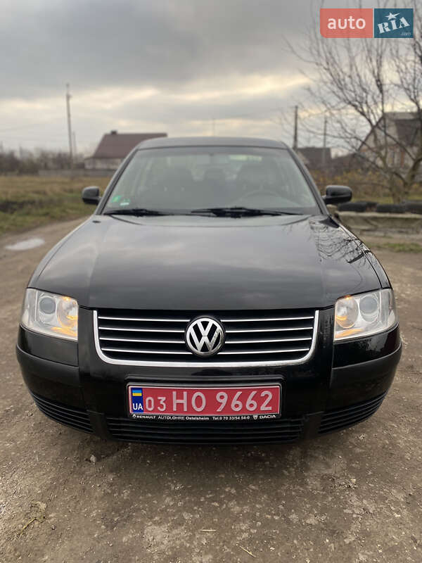 Седан Volkswagen Passat 2002 в Турбовом