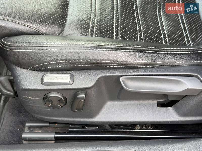 Седан Volkswagen Passat 2015 в Кривом Роге