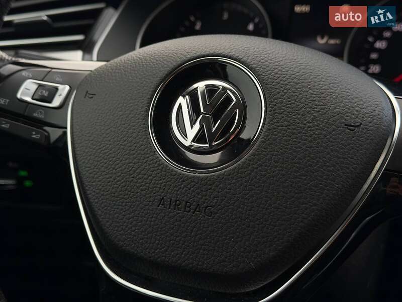 Седан Volkswagen Passat 2015 в Кривом Роге