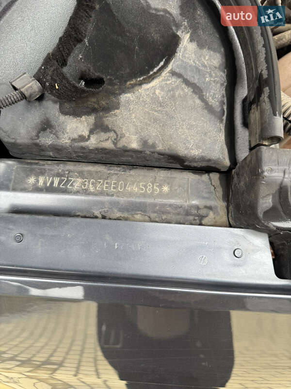 Универсал Volkswagen Passat 2013 в Ивано-Франковске