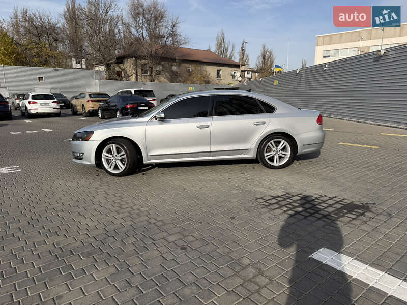 Седан Volkswagen Passat 2014 в Одессе