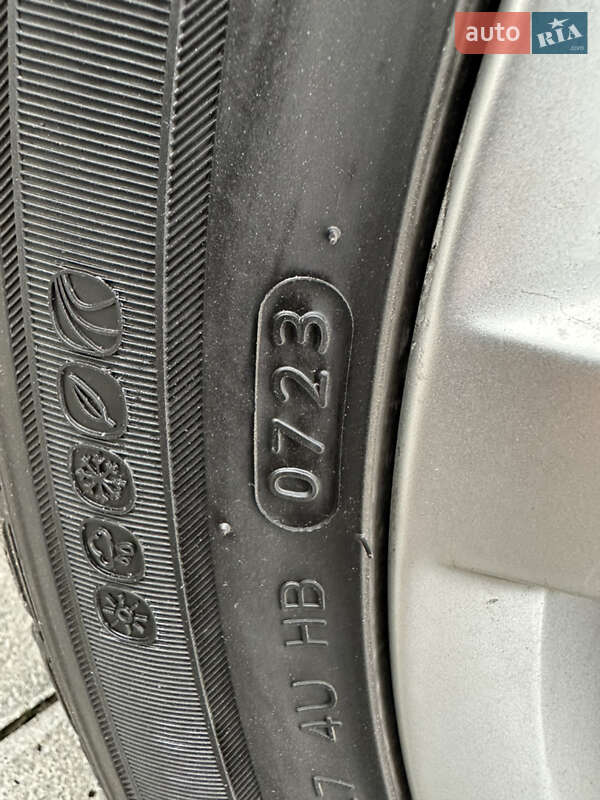 Універсал Volkswagen Passat 2011 в Луцьку