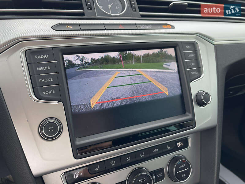 Універсал Volkswagen Passat 2017 в Ужгороді