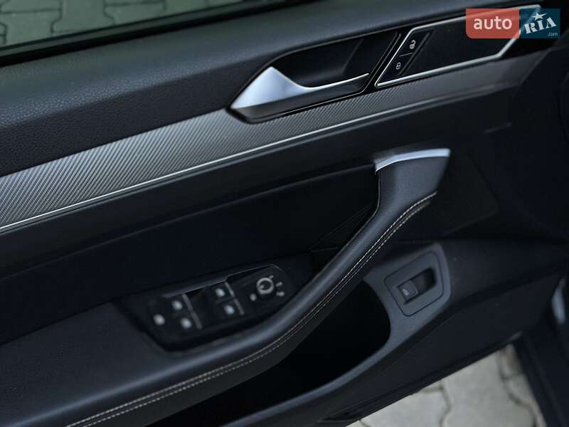 Универсал Volkswagen Passat 2015 в Черновцах