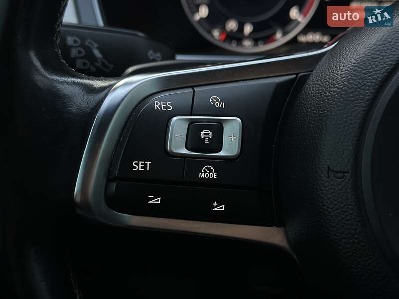 Универсал Volkswagen Passat 2015 в Черновцах