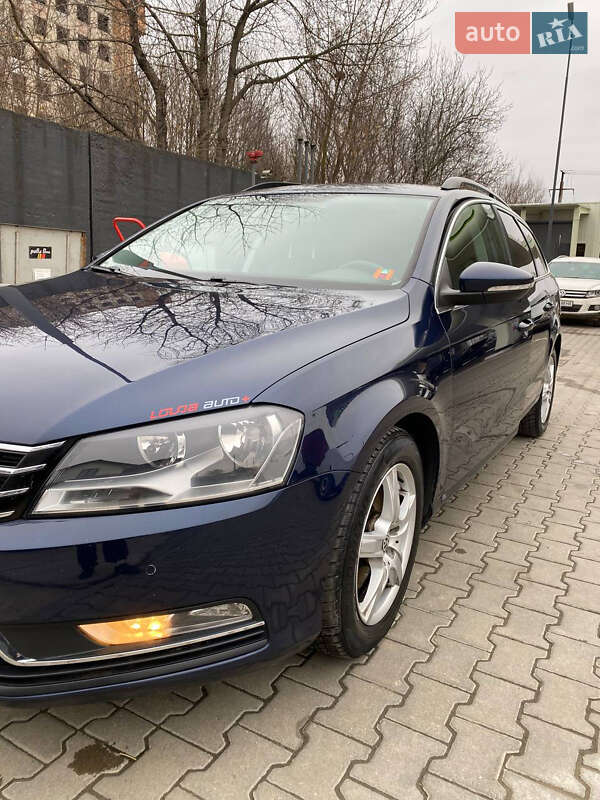 Универсал Volkswagen Passat 2013 в Черновцах