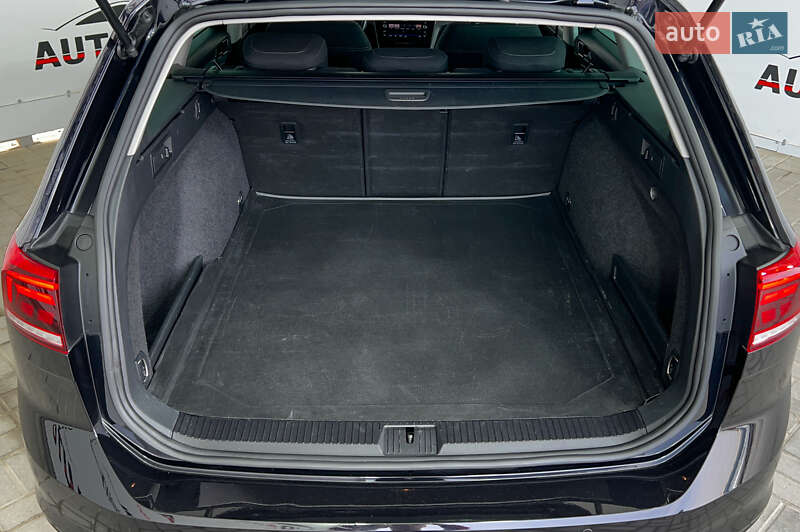 Универсал Volkswagen Passat 2021 в Львове