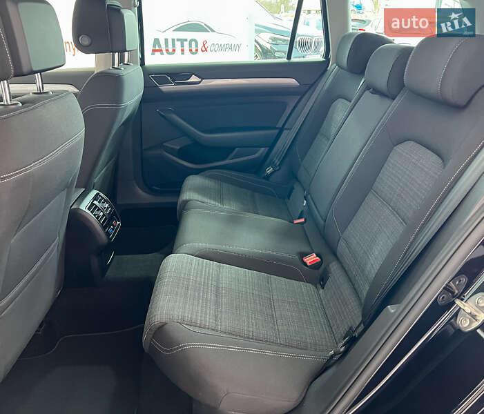 Универсал Volkswagen Passat 2021 в Львове