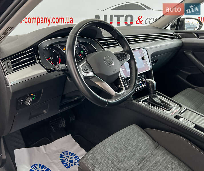 Универсал Volkswagen Passat 2021 в Львове