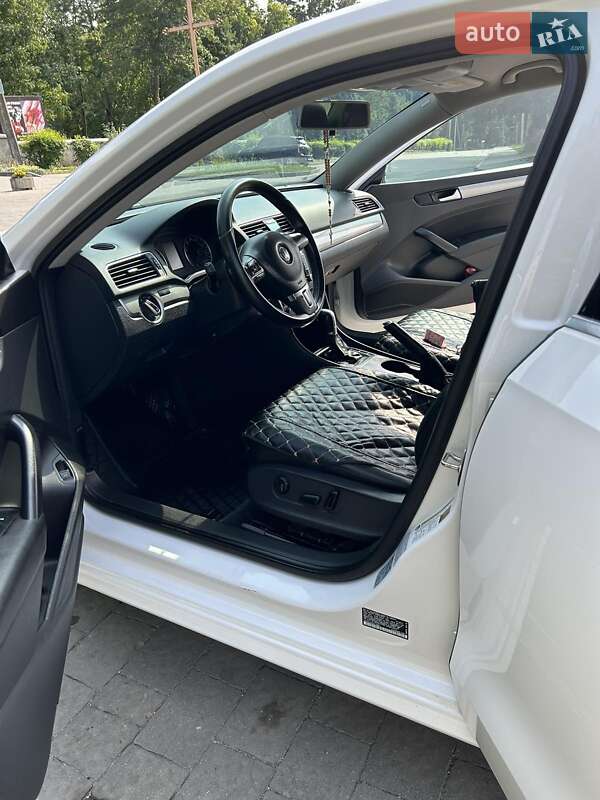 Седан Volkswagen Passat 2015 в Хмельницком