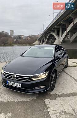 Седан Volkswagen Passat 2015 в Виннице