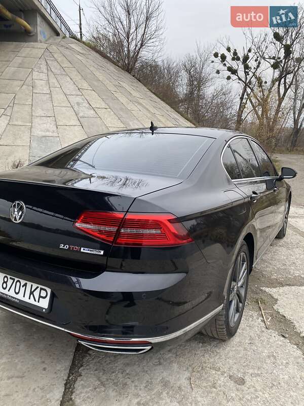 Седан Volkswagen Passat 2015 в Виннице