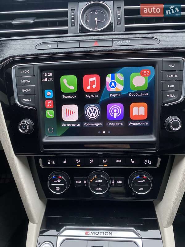 Седан Volkswagen Passat 2015 в Виннице