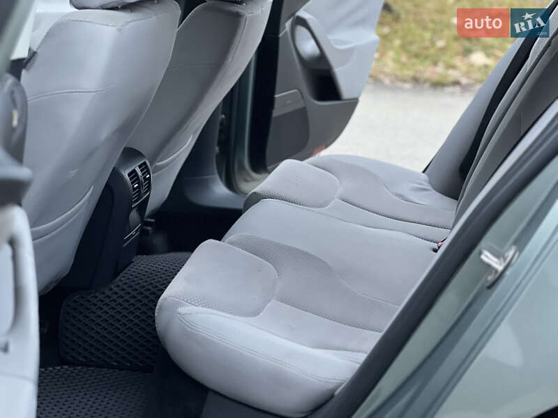 Седан Volkswagen Passat 2006 в Тернополе