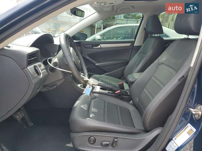 Универсал Volkswagen Passat 2022 в Хмельницком