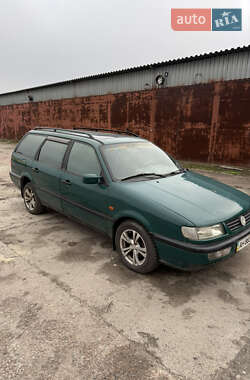 Універсал Volkswagen Passat 1994 в Дніпрі