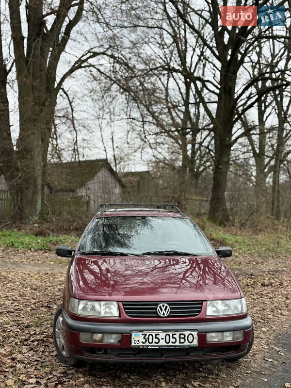 Универсал Volkswagen Passat 1994 в Заречном