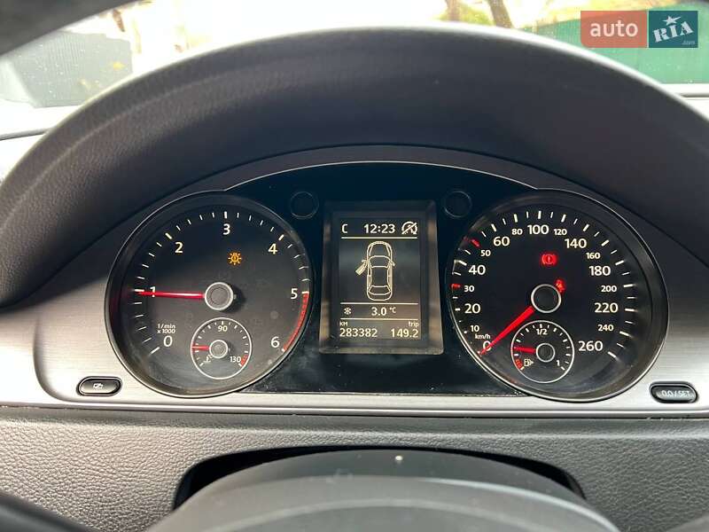 Седан Volkswagen Passat 2010 в Хмельницькому