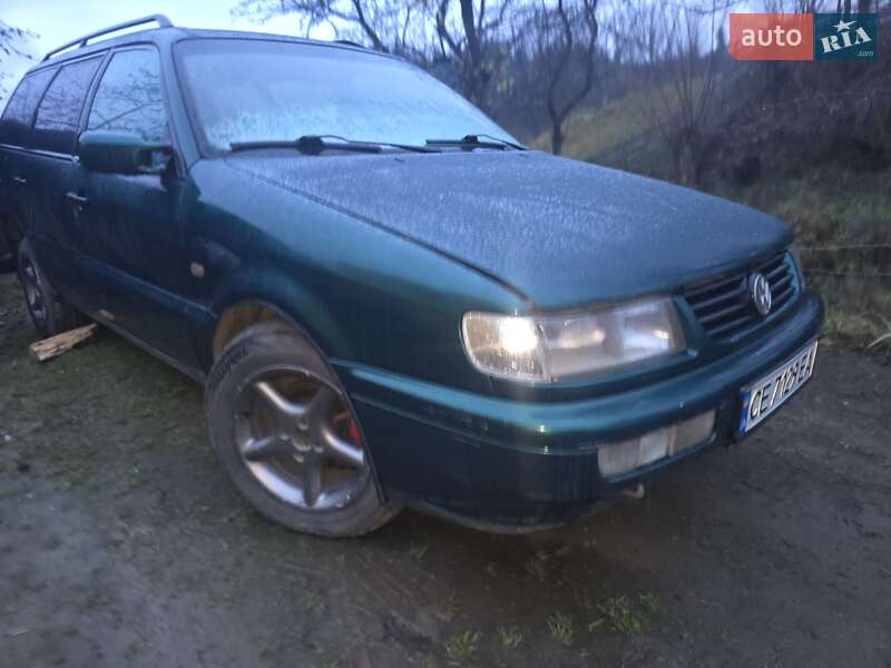 Універсал Volkswagen Passat 1995 в Сторожинці