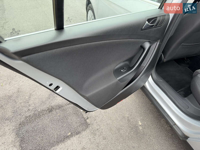 Седан Volkswagen Passat 2009 в Виннице