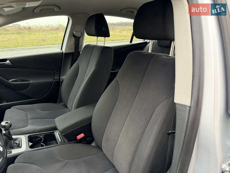 Седан Volkswagen Passat 2009 в Виннице