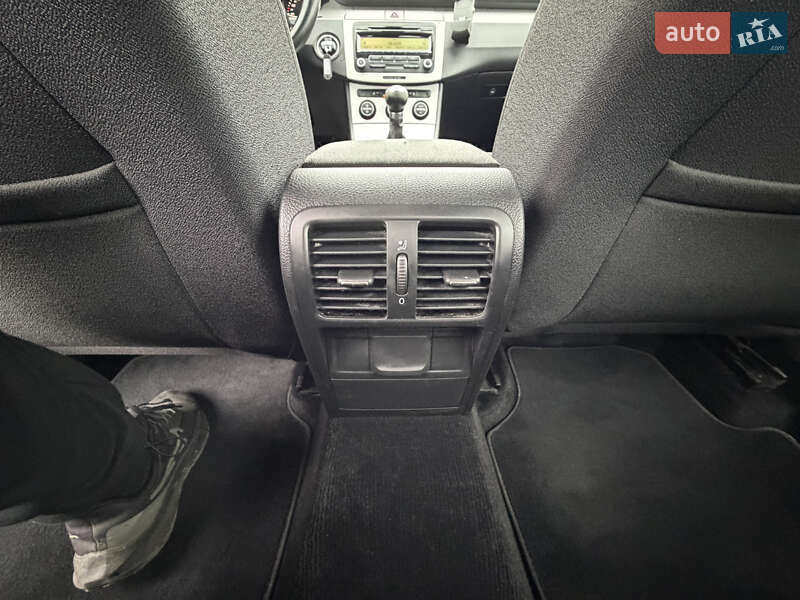 Седан Volkswagen Passat 2009 в Виннице
