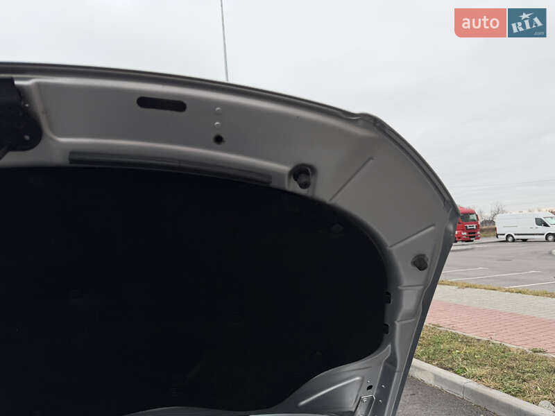 Седан Volkswagen Passat 2009 в Виннице