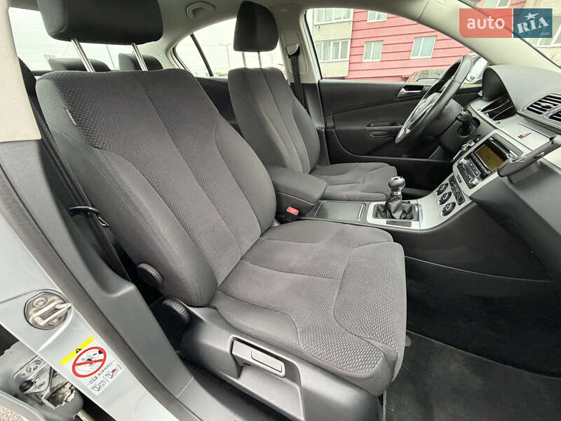 Седан Volkswagen Passat 2009 в Виннице