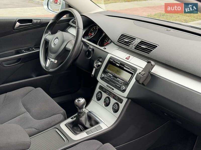 Седан Volkswagen Passat 2009 в Виннице