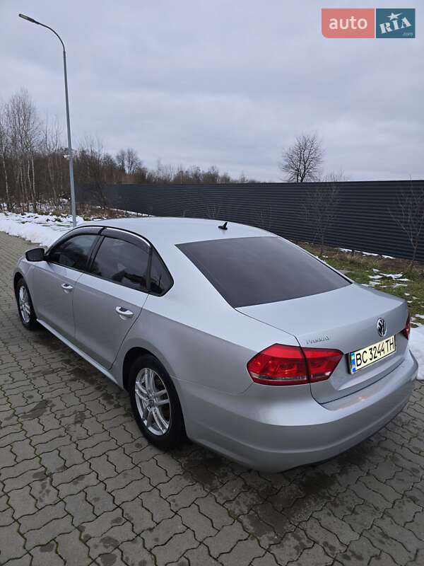 Седан Volkswagen Passat 2012 в Стрые