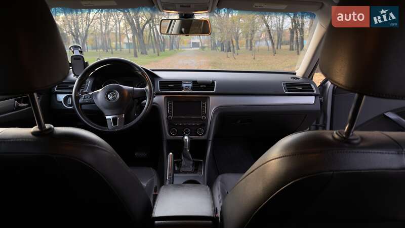 Седан Volkswagen Passat 2013 в Киеве