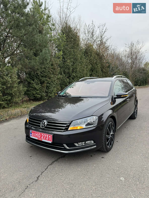 Універсал Volkswagen Passat 2012 в Рівному