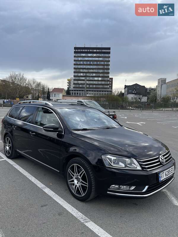 Универсал Volkswagen Passat 2012 в Ивано-Франковске