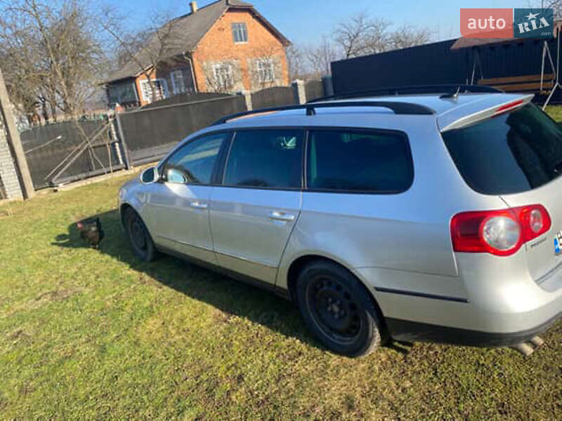 Універсал Volkswagen Passat 2008 в Жидачові