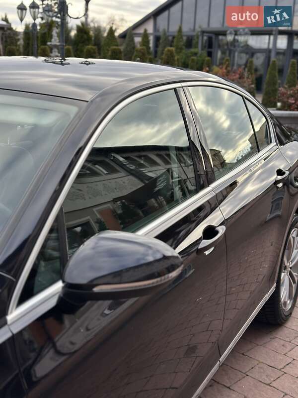 Седан Volkswagen Passat 2016 в Стрые