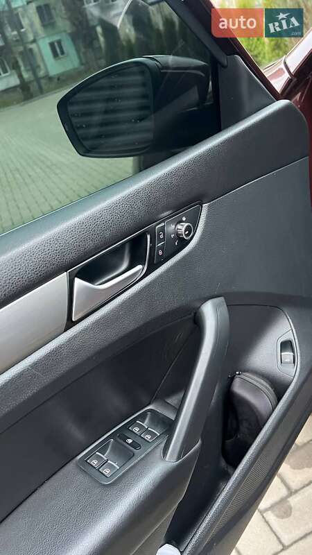 Седан Volkswagen Passat 2014 в Кривом Роге