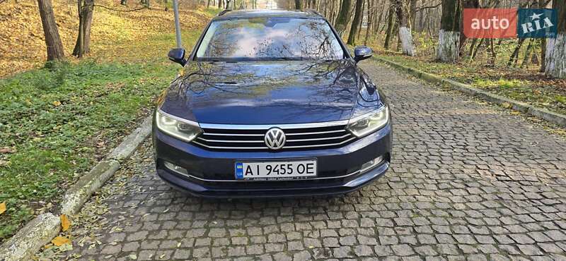 Універсал Volkswagen Passat 2015 в Чернівцях