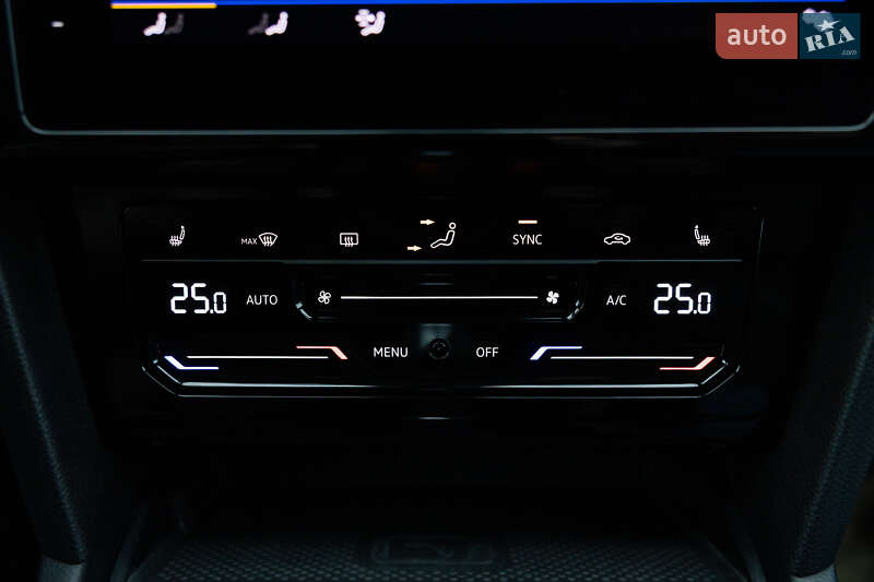 Универсал Volkswagen Passat 2021 в Луцке