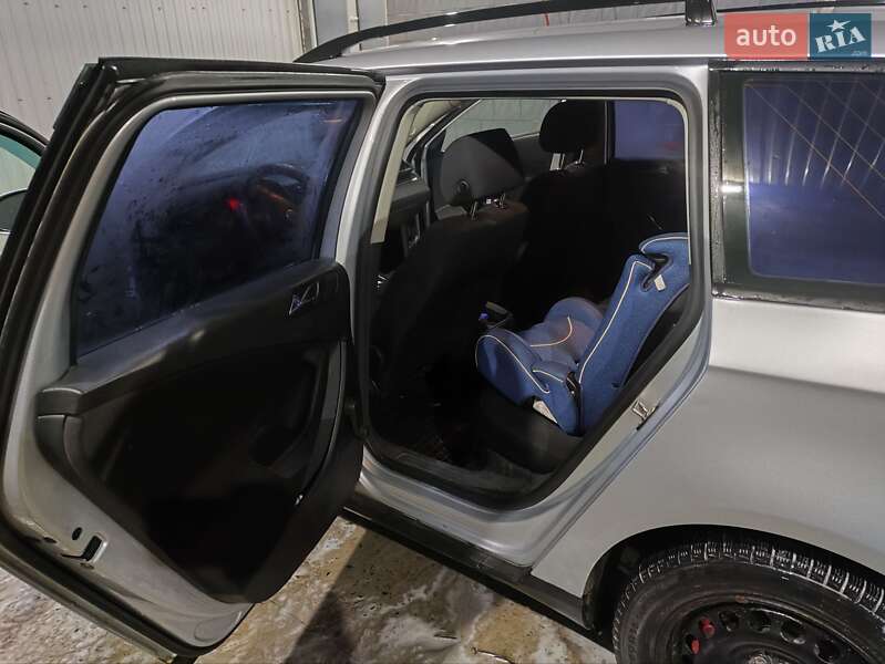 Універсал Volkswagen Passat 2005 в Кам'янець-Подільському фото 4 Універсал Volkswagen Passat 2005 в Кам'янець-Подільському