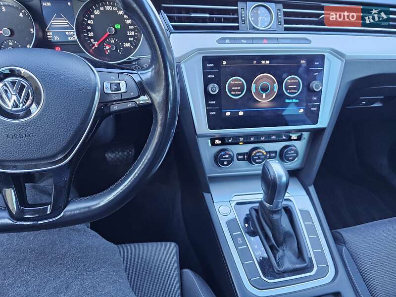 Універсал Volkswagen Passat 2017 в Калуші фото 16 Універсал Volkswagen Passat 2017 в Калуші