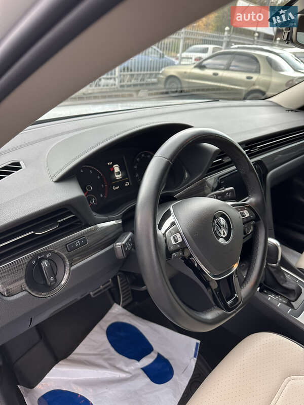 Седан Volkswagen Passat 2020 в Первомайську фото 18 Седан Volkswagen Passat 2020 в Первомайську