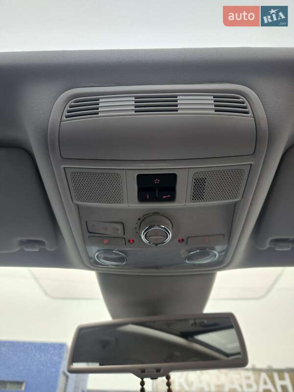 Универсал Volkswagen Passat 2013 в Киеве