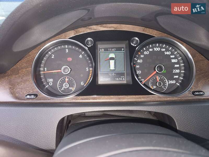 Универсал Volkswagen Passat 2013 в Киеве