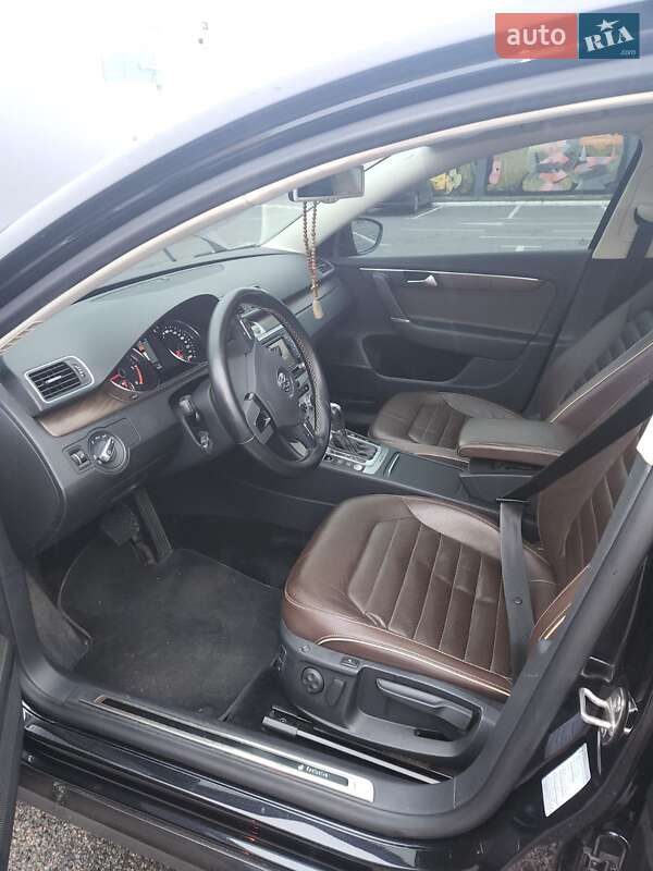 Универсал Volkswagen Passat 2013 в Киеве