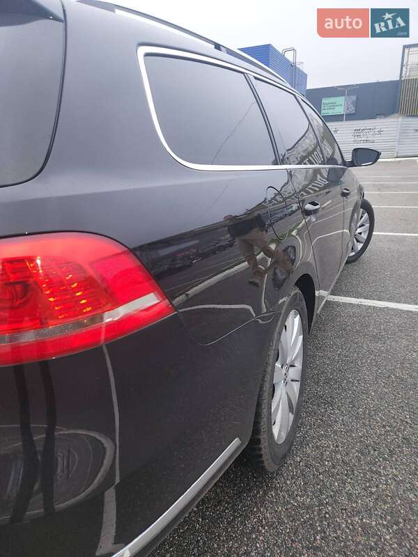 Универсал Volkswagen Passat 2013 в Киеве