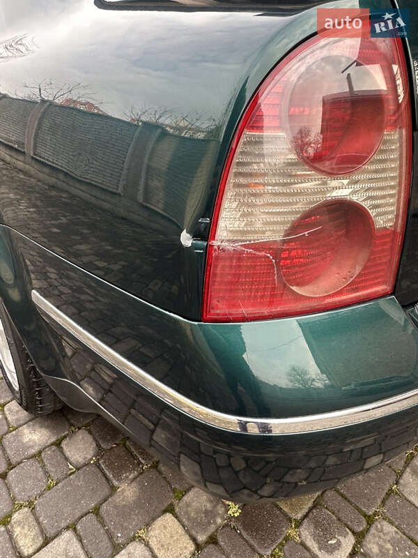 Седан Volkswagen Passat 2003 в Черновцах