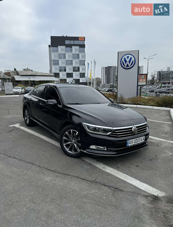 Седан Volkswagen Passat 2017 в Харькове