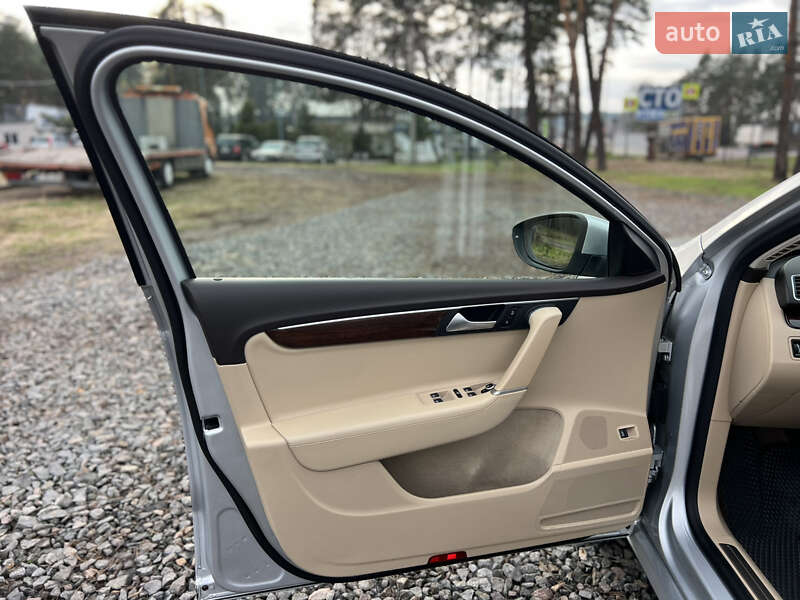 Універсал Volkswagen Passat 2013 в Бродах