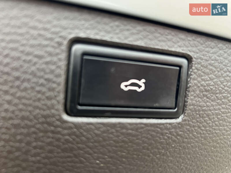 Універсал Volkswagen Passat 2013 в Бродах